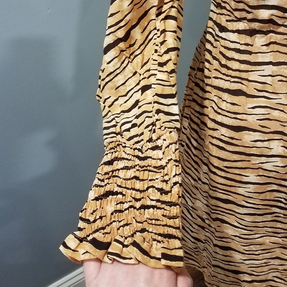 💥FAITHFULL THE BRAND. NWT. ANINAL PRINT MINI DRESS. SIZE  MEDIUM. - Picture 10 of 14